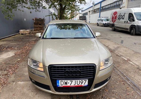 Audi A8 cena 29000 przebieg: 413000, rok produkcji 2005 z Wrocław małe 106